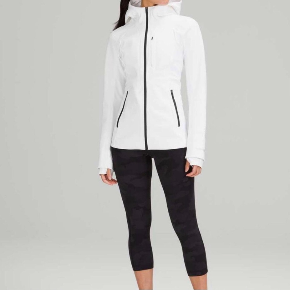 lululemon cross chill jacket repelshell white and black